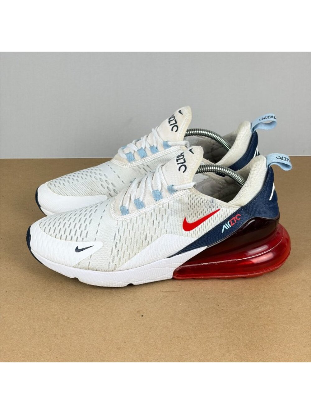 Nike Air Max 270 USA Athletic Shoes Mens 11 White Blue Red Breathable Low Top